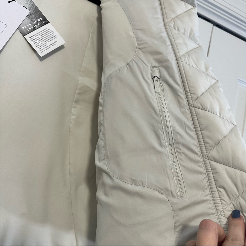 Lululemon Wunder Puff 600-Down-Fill Cropped Vest in Bone Size 8 NWT‎ - Picture 8 of 13